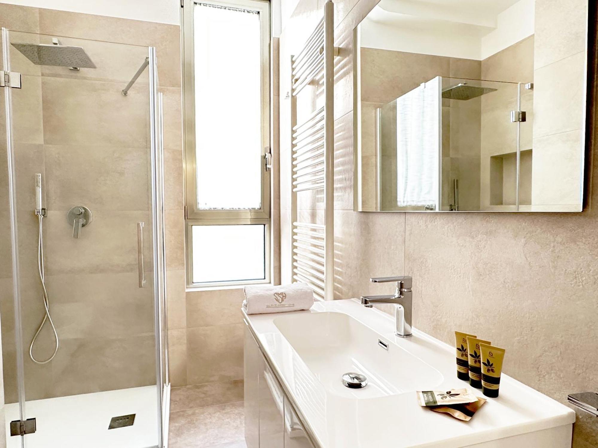 300 M From Old Town - Very Finished, Free Parking Appartamento *